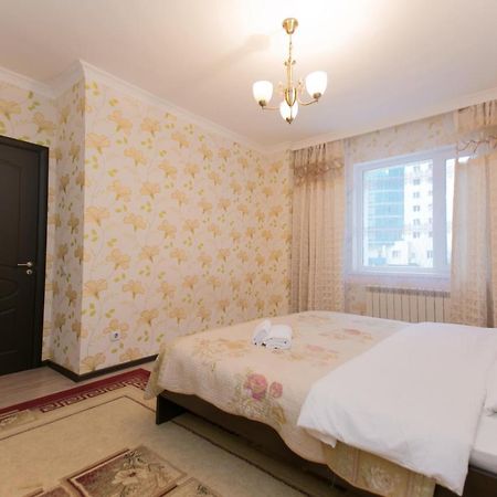 Cozy Apartment On Sarayshyq Street 5E Astana Luaran gambar